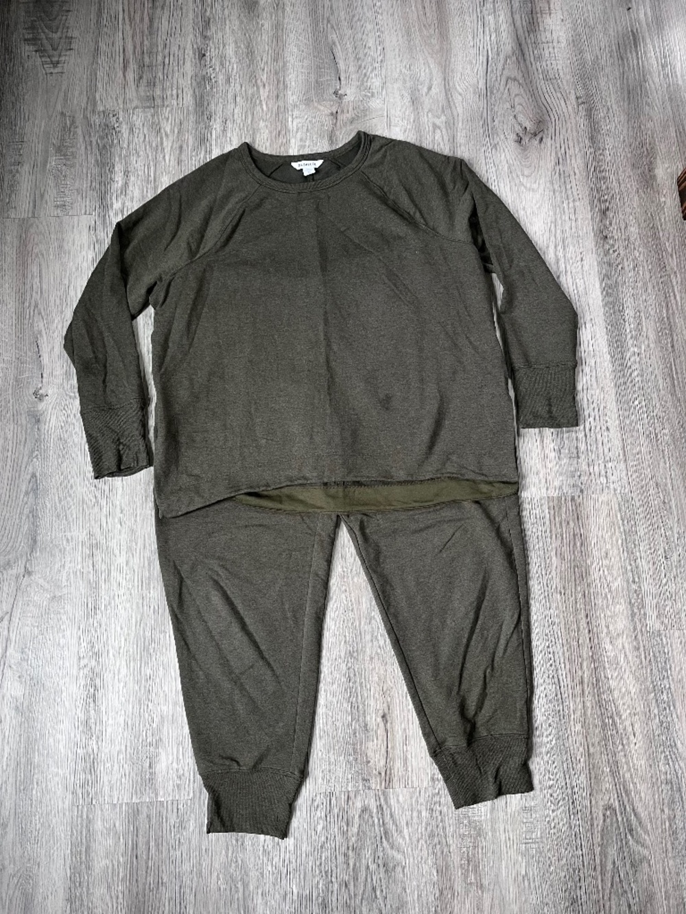 Athleta Coaster Luxe 2 Piece Set green Women's XL